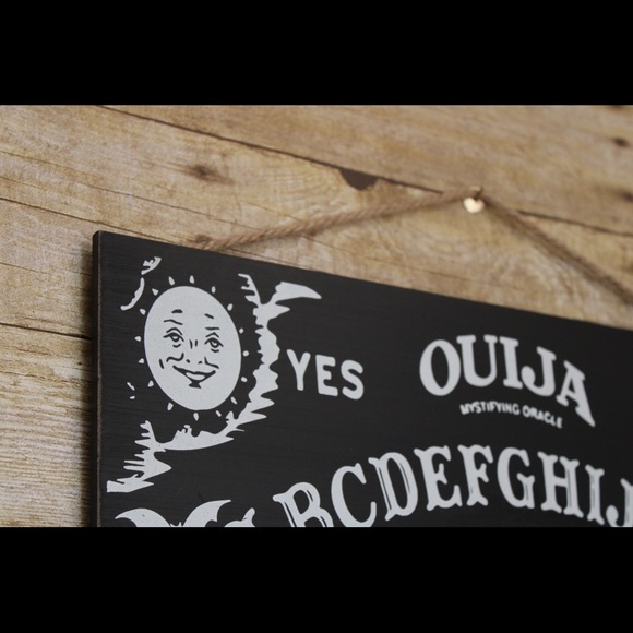 DECORATIVE WALL HANGING WOOD OUIJA BOARD NEW💀🎃 - Picture 15 of 16